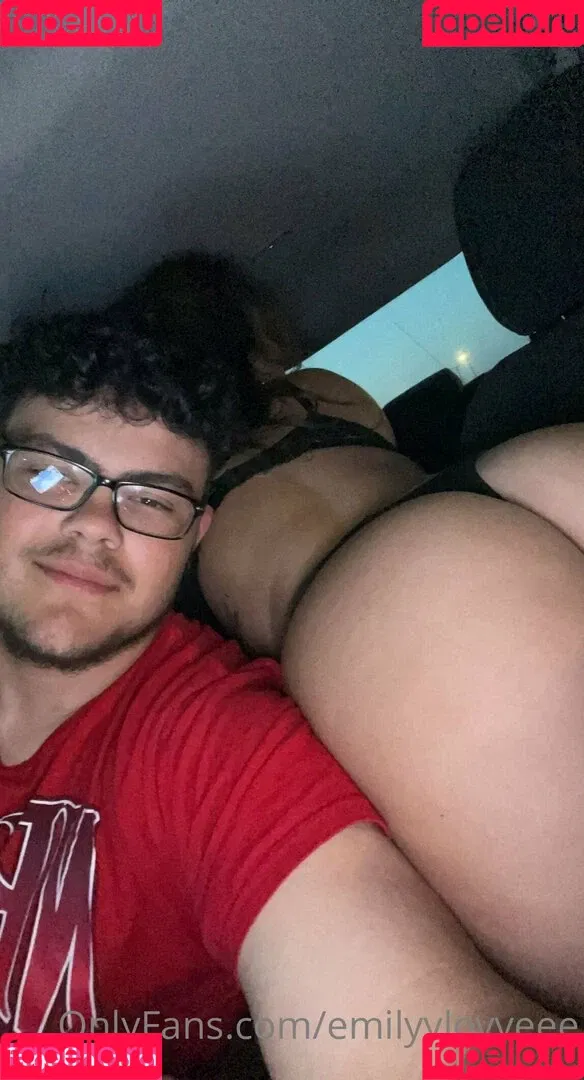 emilyylovveee Onlyfans Photo Gallery 