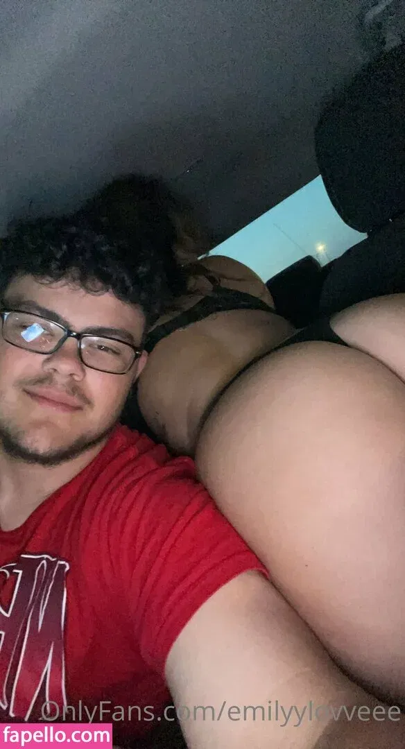 emilyylovveee Onlyfans Photo Gallery 