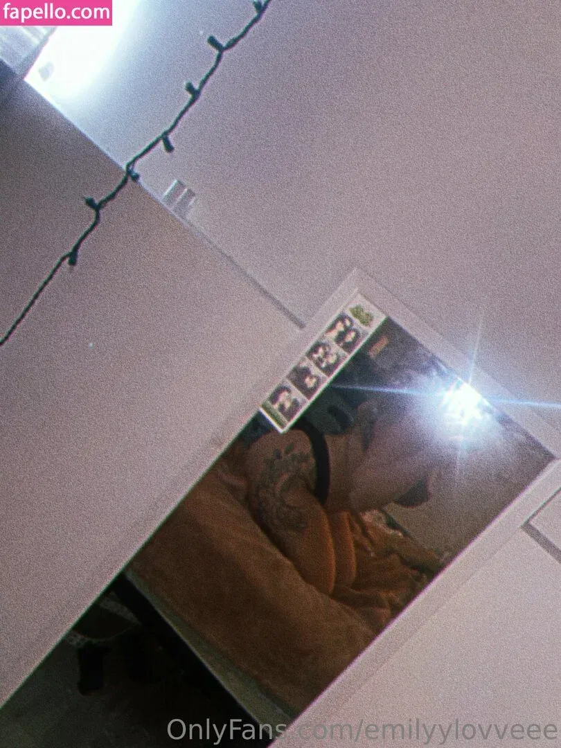 emilyylovveee Onlyfans Photo Gallery 