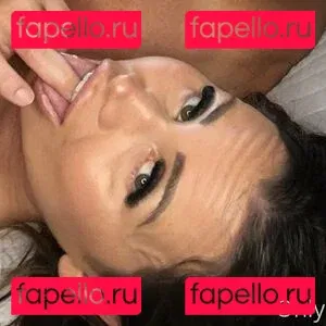 bustylottie Onlyfans Photo Gallery 