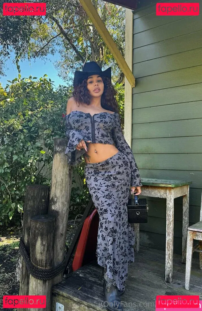 Eva Maxim Onlyfans Photo Gallery 