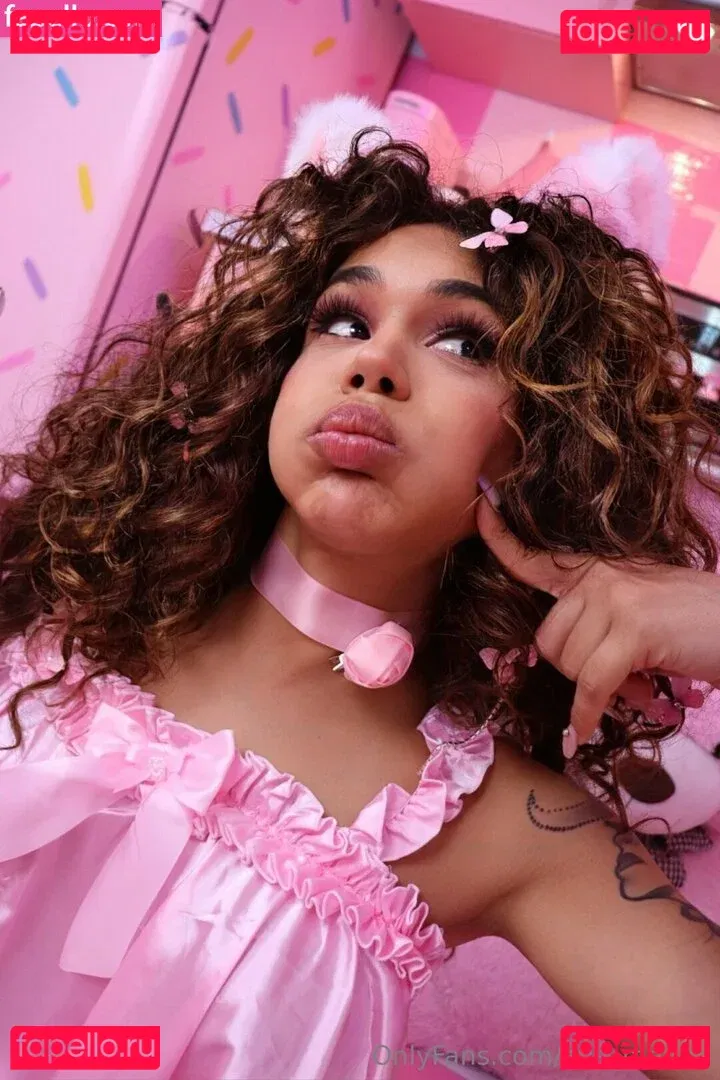 Eva Maxim Onlyfans Photo Gallery 