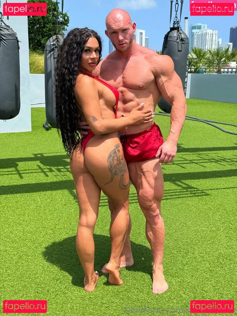 Eva Maxim Onlyfans Photo Gallery 