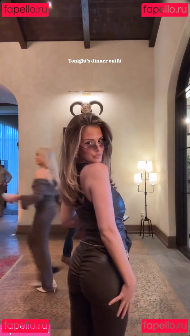Jasmin Azizam Nude Onlyfans Photo 20