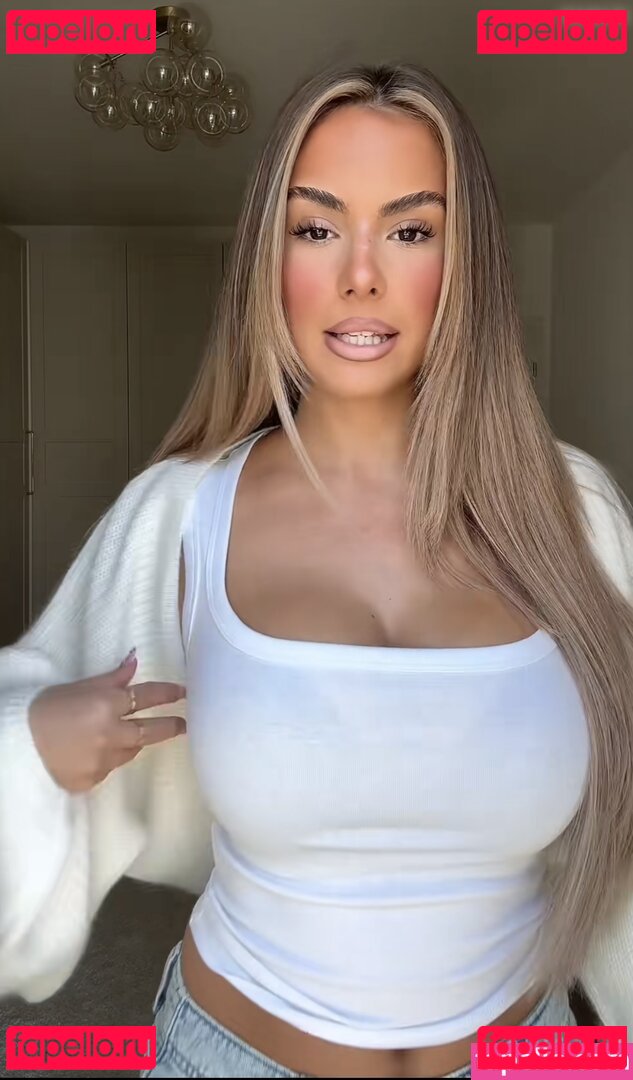 Jasmin Azizam Nude Onlyfans Photo 10