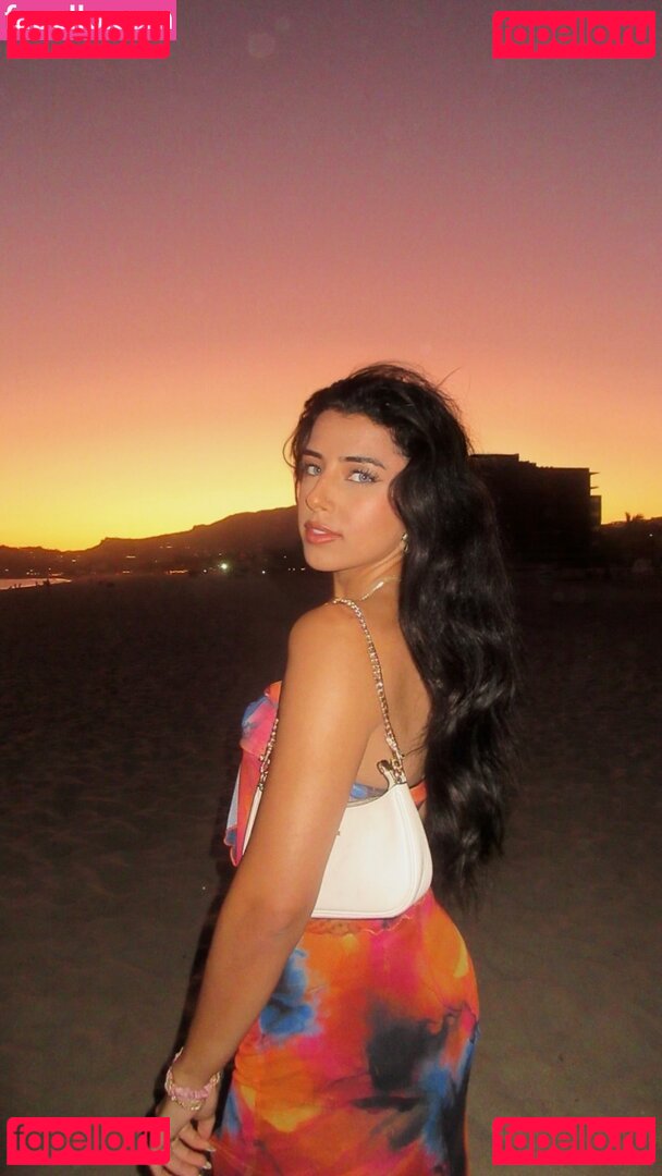 Gal Akbari Nude Onlyfans Photo 17