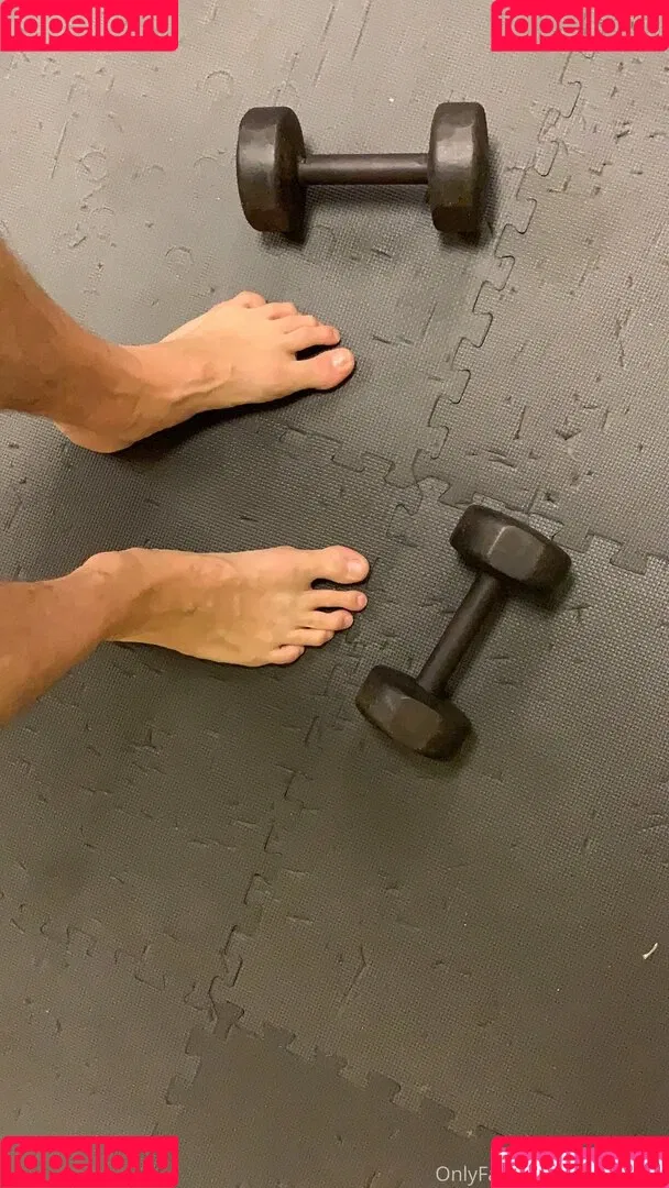 size16feet Onlyfans Photo Gallery 