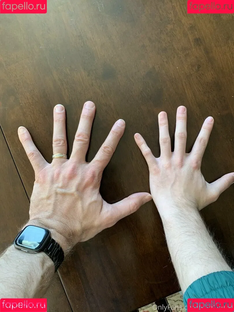 size16feet Onlyfans Photo Gallery 