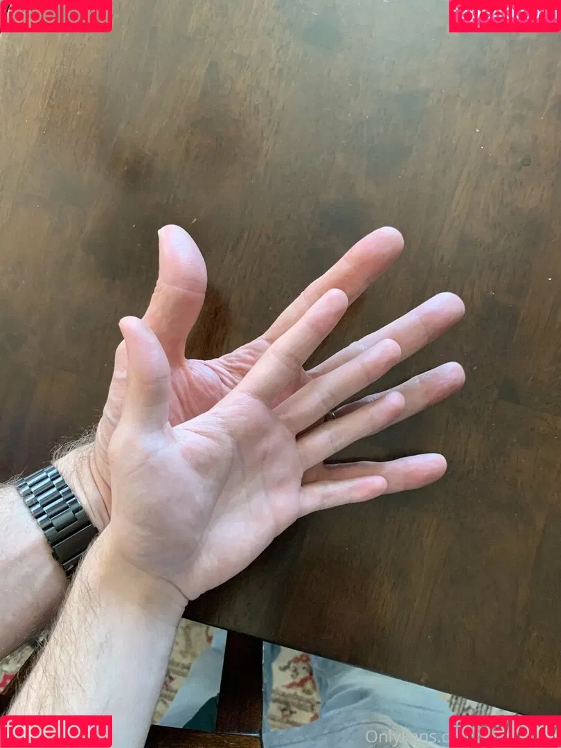 size16feet Onlyfans Photo Gallery 