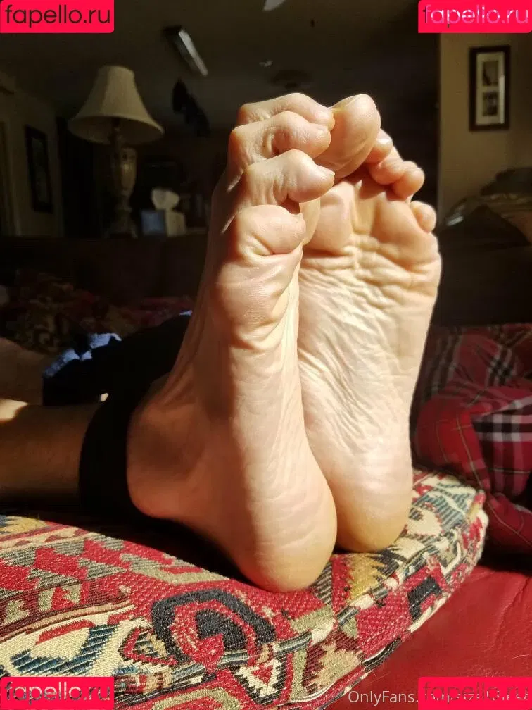 size16feet Onlyfans Photo Gallery 