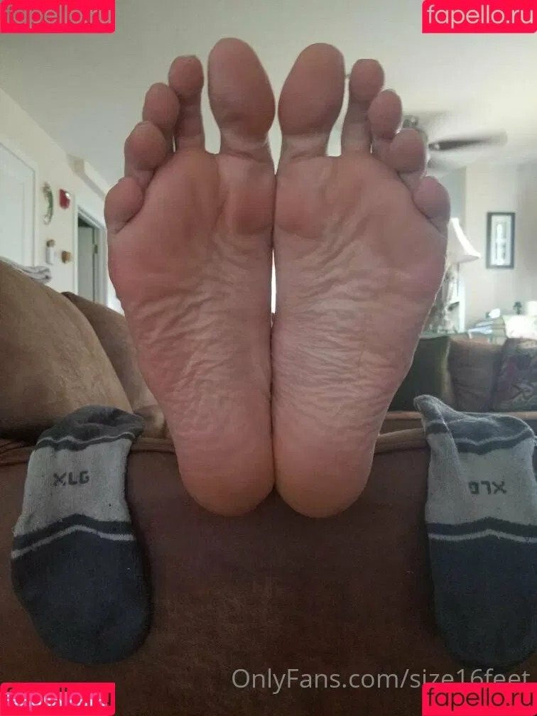 size16feet Onlyfans Photo Gallery 