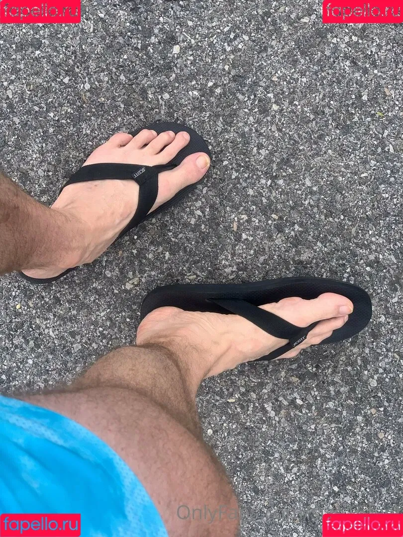 size16feet Onlyfans Photo Gallery 