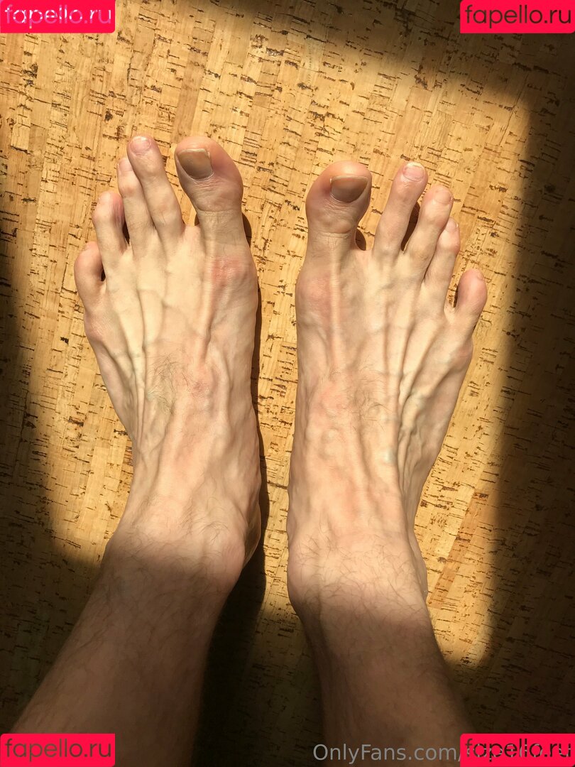 size16feet Onlyfans Photo Gallery 