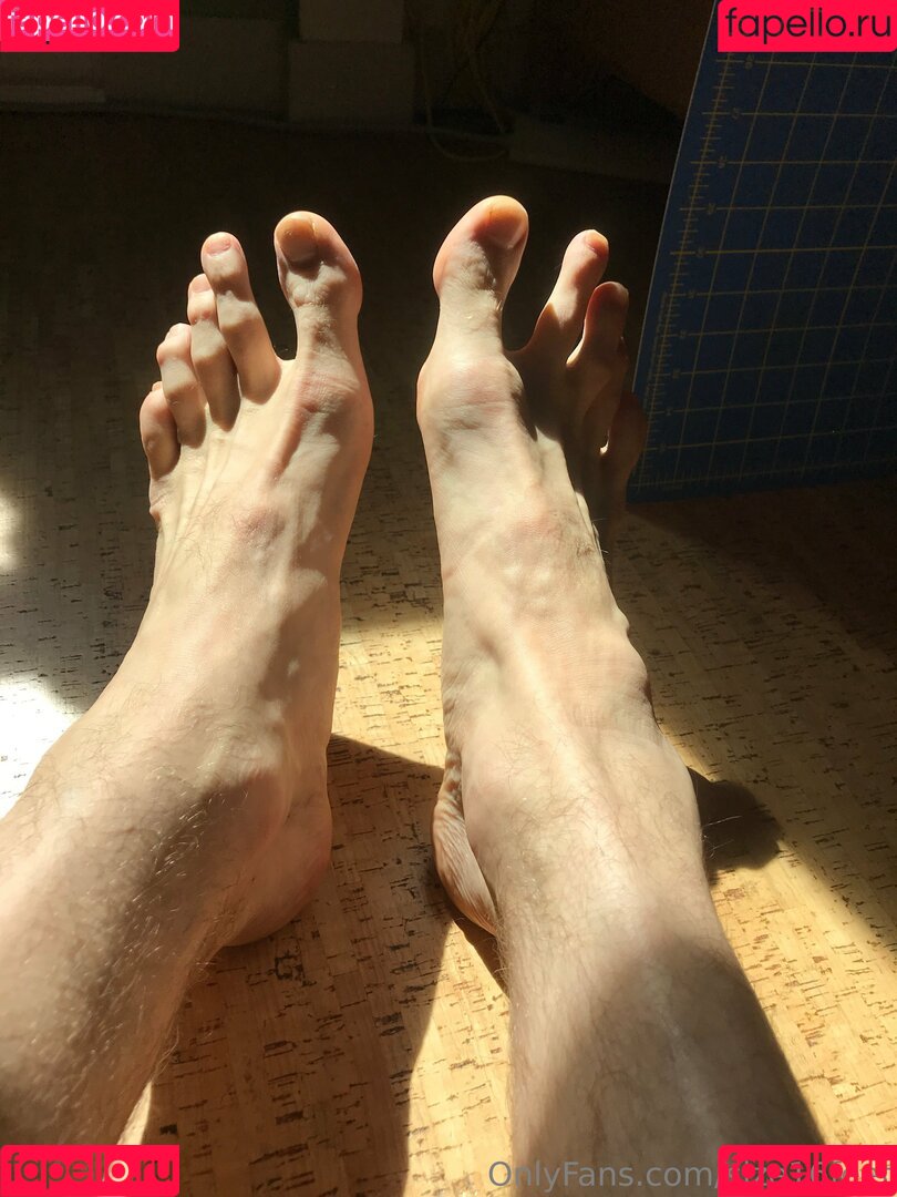 size16feet Onlyfans Photo Gallery 