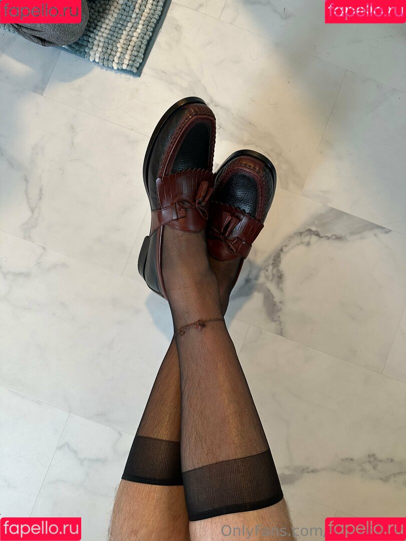 size16feet Onlyfans Photo Gallery 