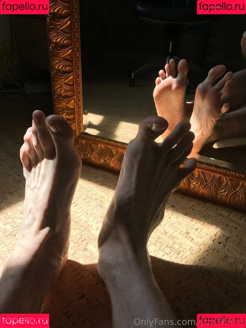 size16feet Onlyfans Photo Gallery 