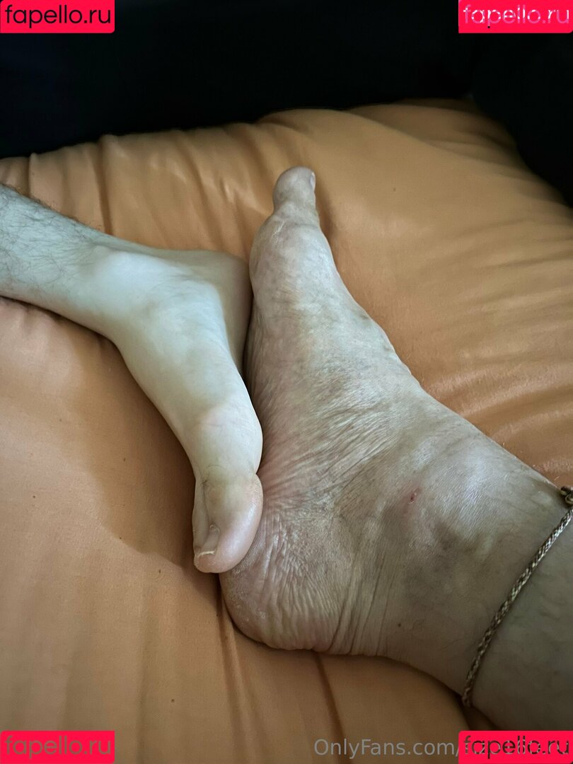 size16feet Onlyfans Photo Gallery 