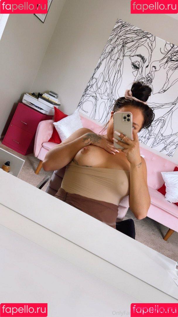 Baddy Bina Onlyfans Photo Gallery 