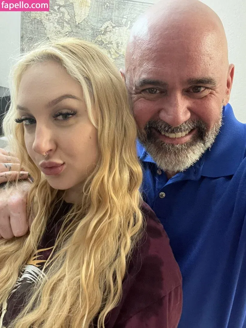 Skylar Vox Onlyfans Photo Gallery 