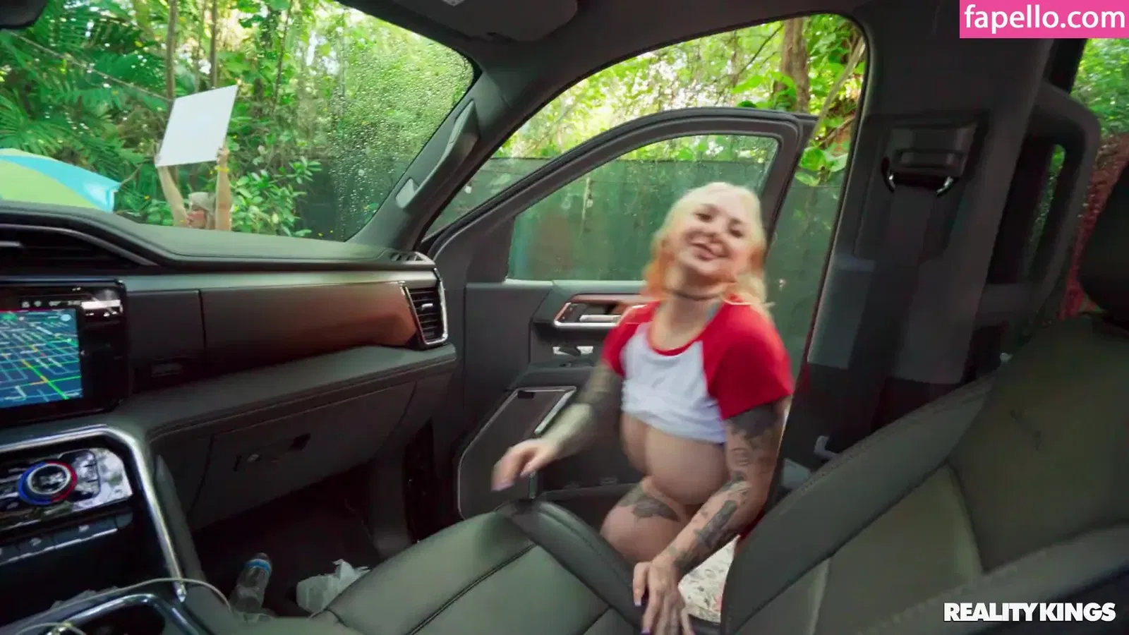 Skylar Vox Onlyfans Photo Gallery 