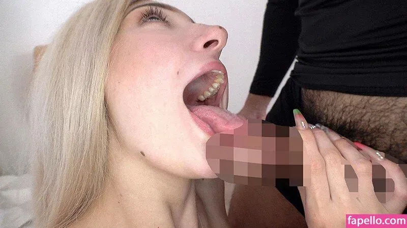 Skylar Vox Onlyfans Photo Gallery 