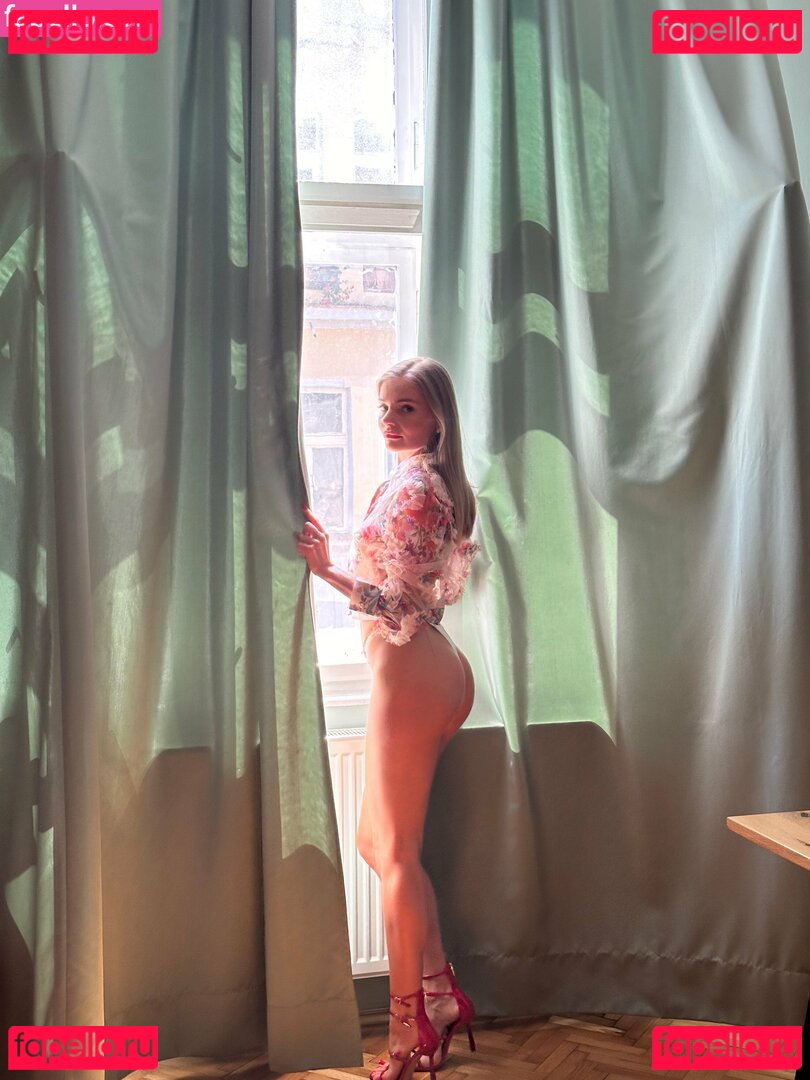 viki.vivien Nude Onlyfans Photo 6