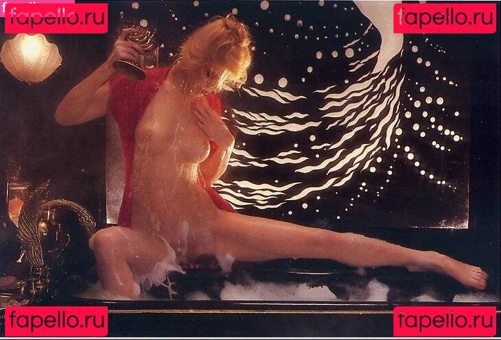 Shannon Tweed Nude Onlyfans Photo 38