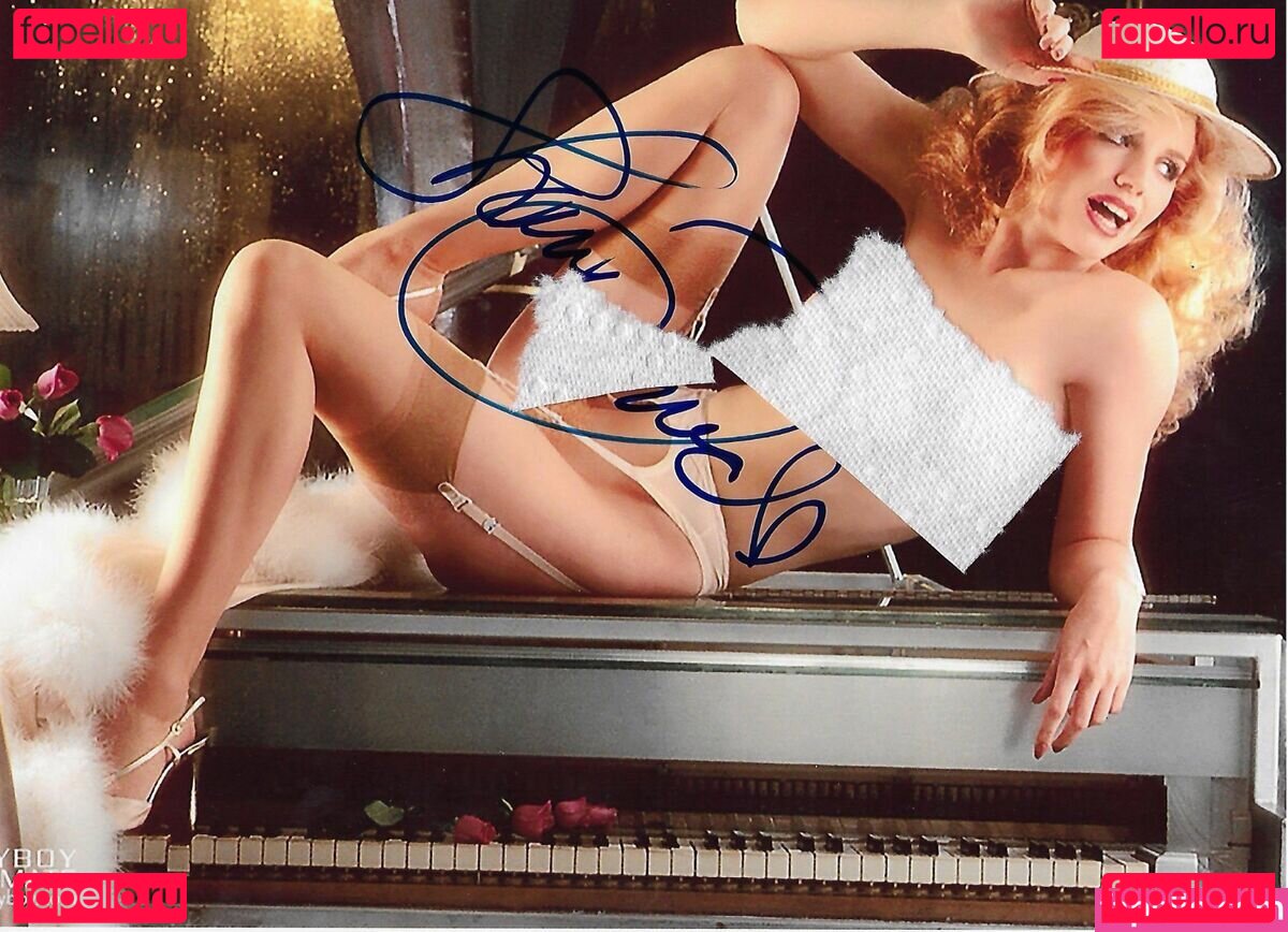 Shannon Tweed Nude Onlyfans Photo 21