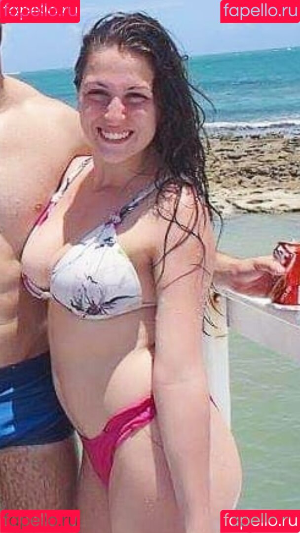 Larissaromeh Onlyfans Photo Gallery 