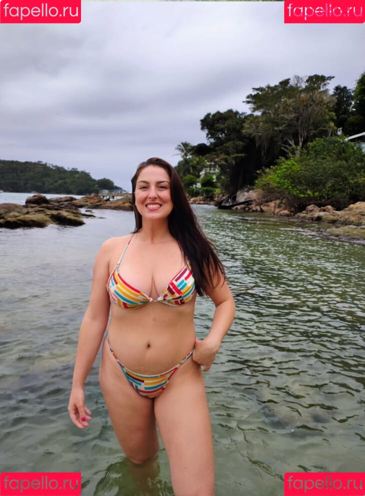 Larissaromeh Onlyfans Photo Gallery 