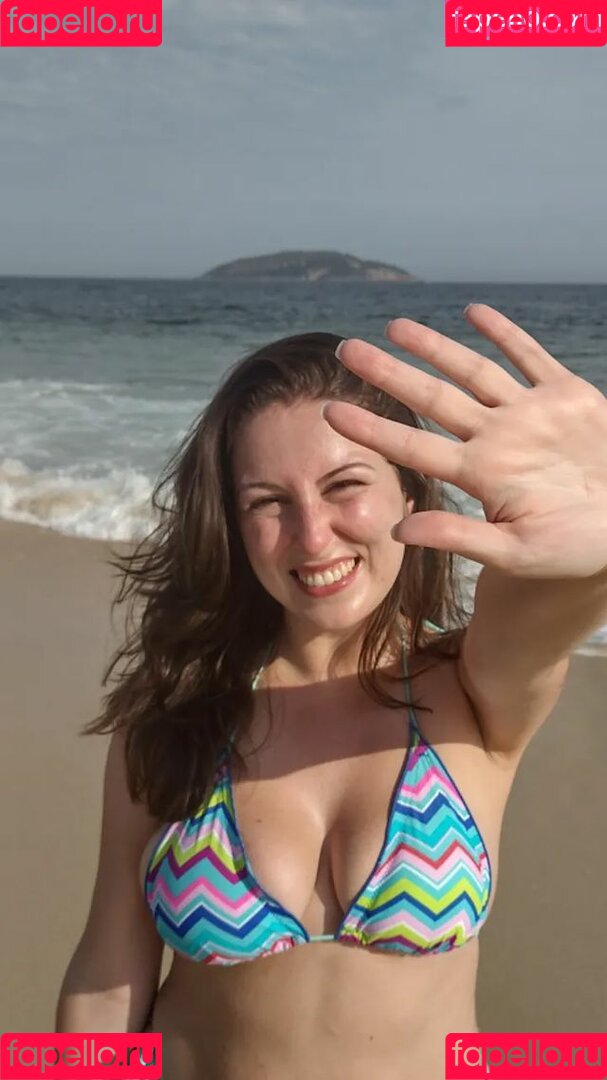 Larissaromeh Onlyfans Photo Gallery 