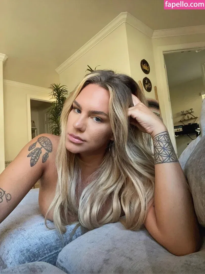 lunapxx Onlyfans Photo Gallery 