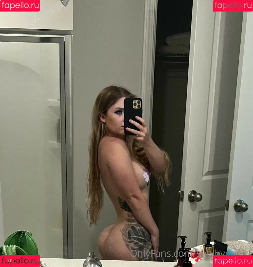 Shelby Dueitt Onlyfans Photo Gallery 