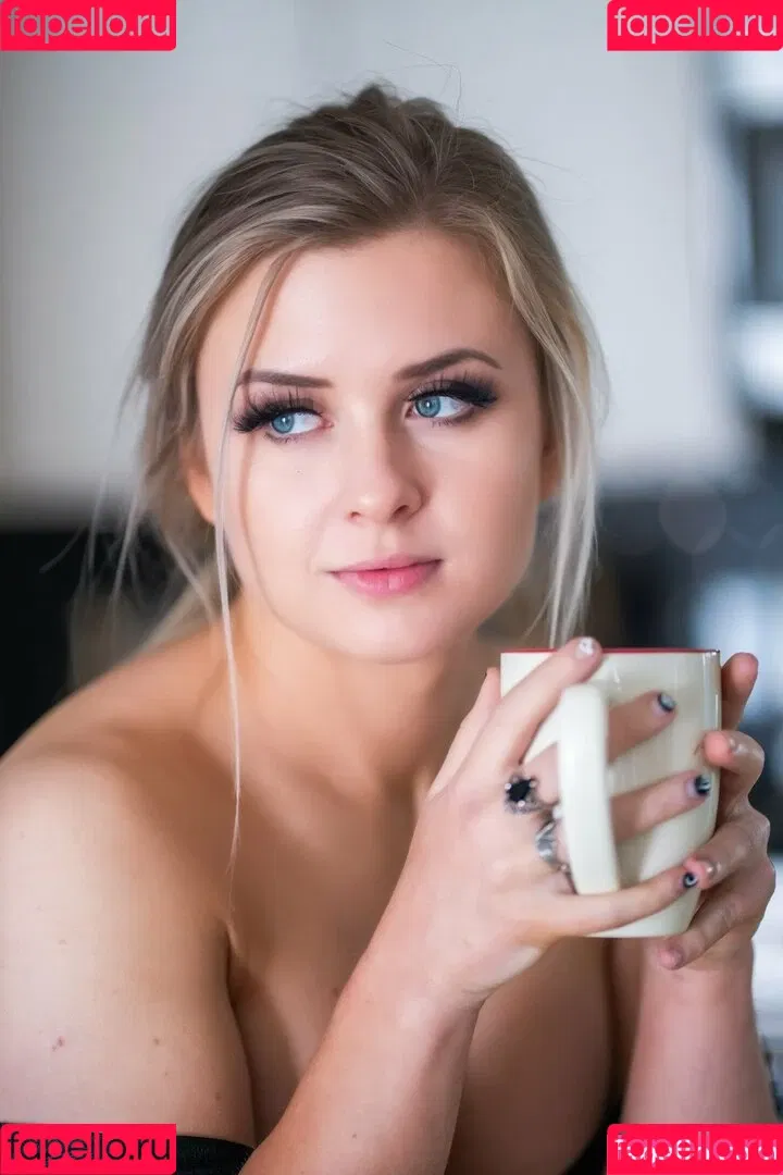 Shelby Dueitt Onlyfans Photo Gallery 
