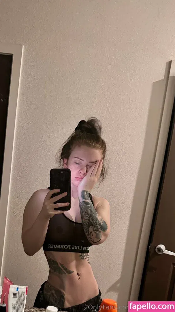 Shelby Dueitt Onlyfans Photo Gallery 