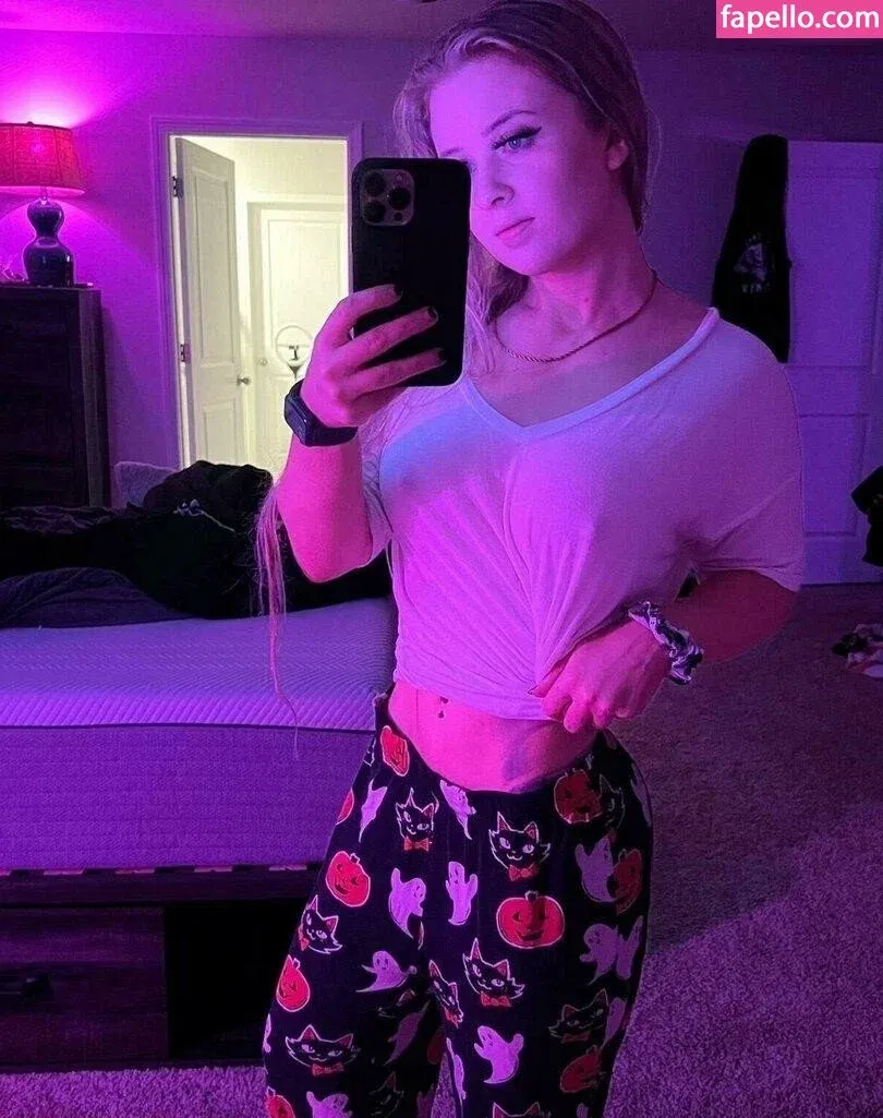 Shelby Dueitt Onlyfans Photo Gallery 