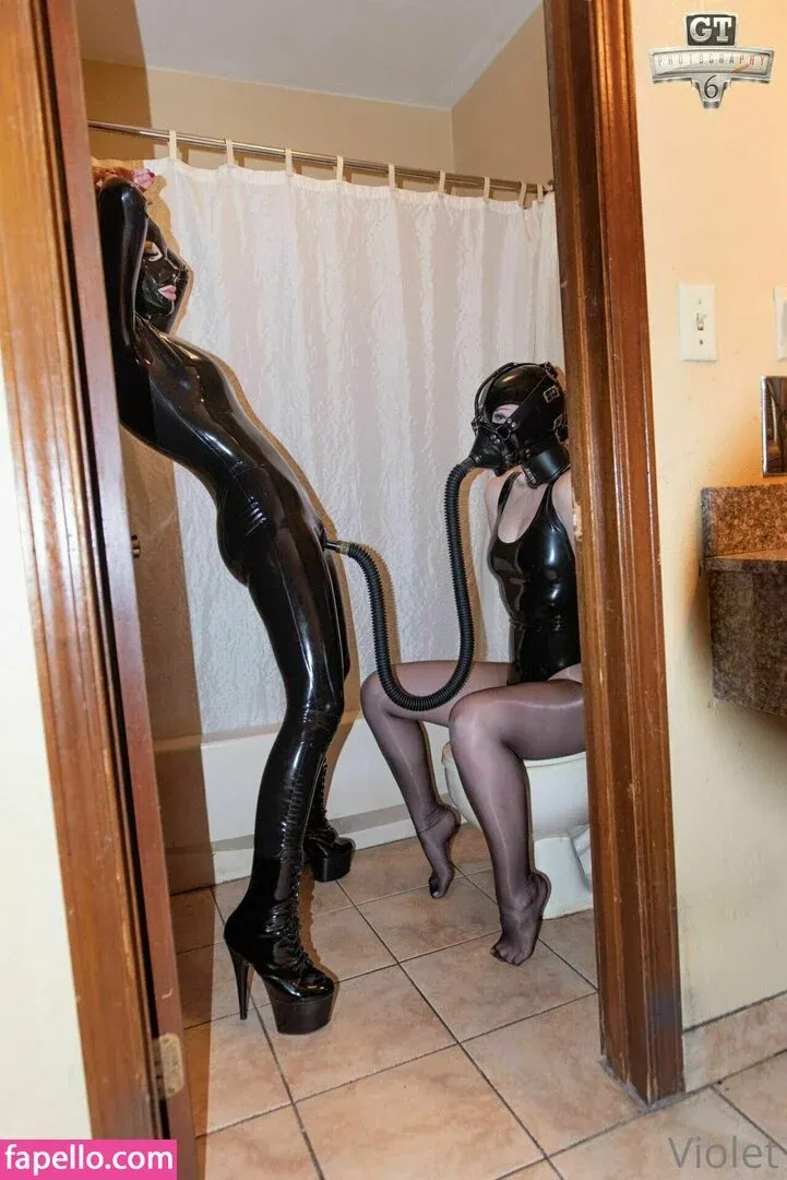 purplerubberlover Onlyfans Photo Gallery 