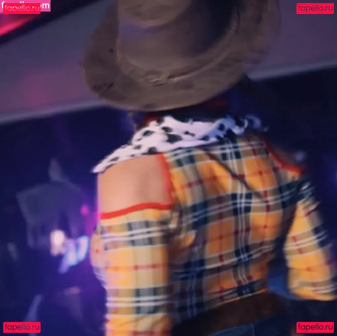 Sophie Buttini Onlyfans Photo Gallery 