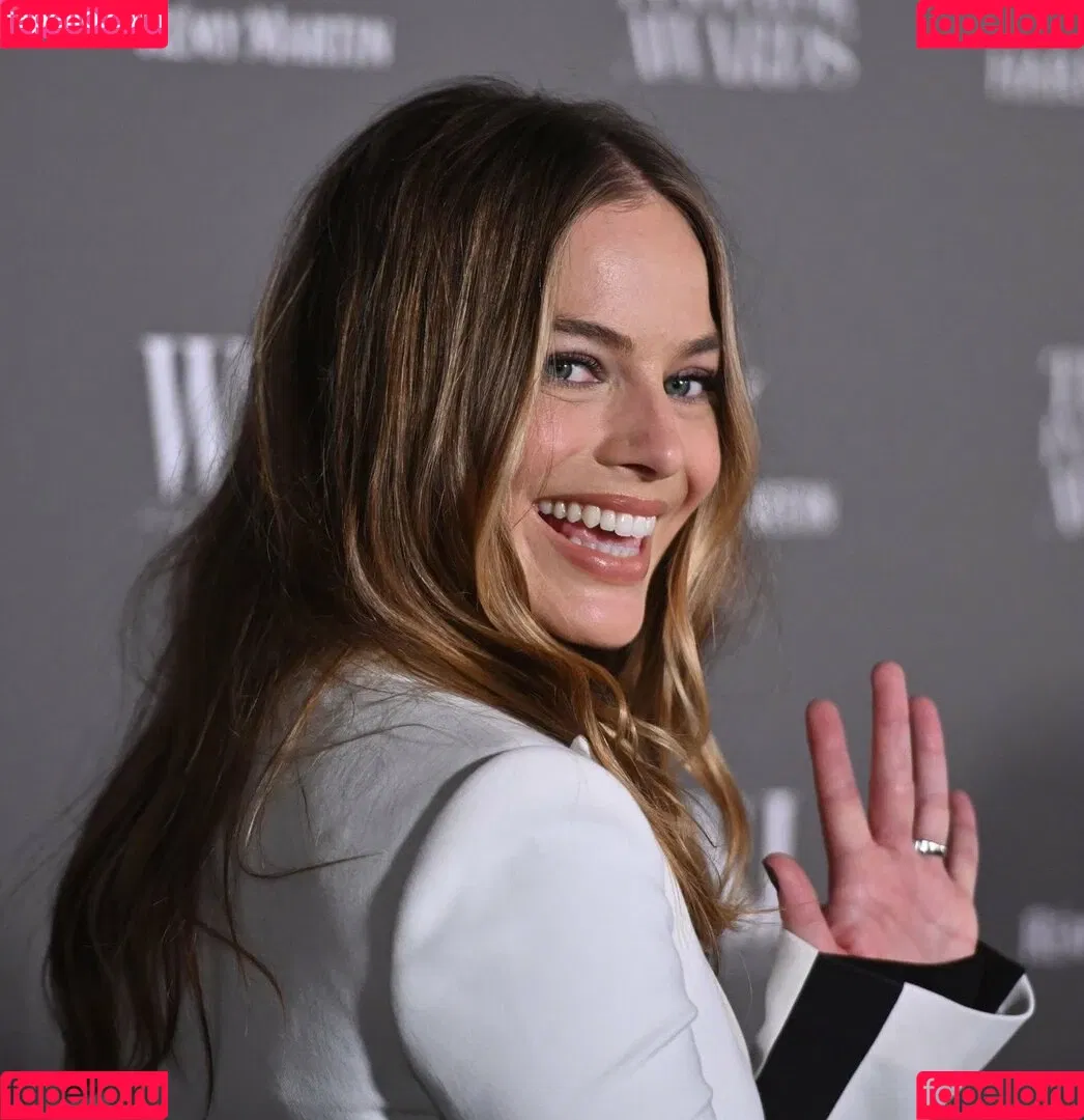 Margot Robbie Onlyfans Photo Gallery 