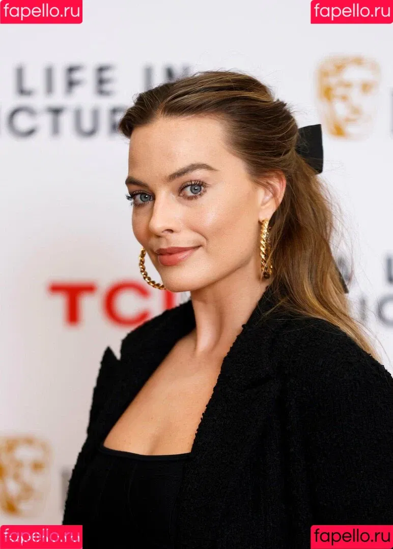 Margot Robbie Onlyfans Photo Gallery 