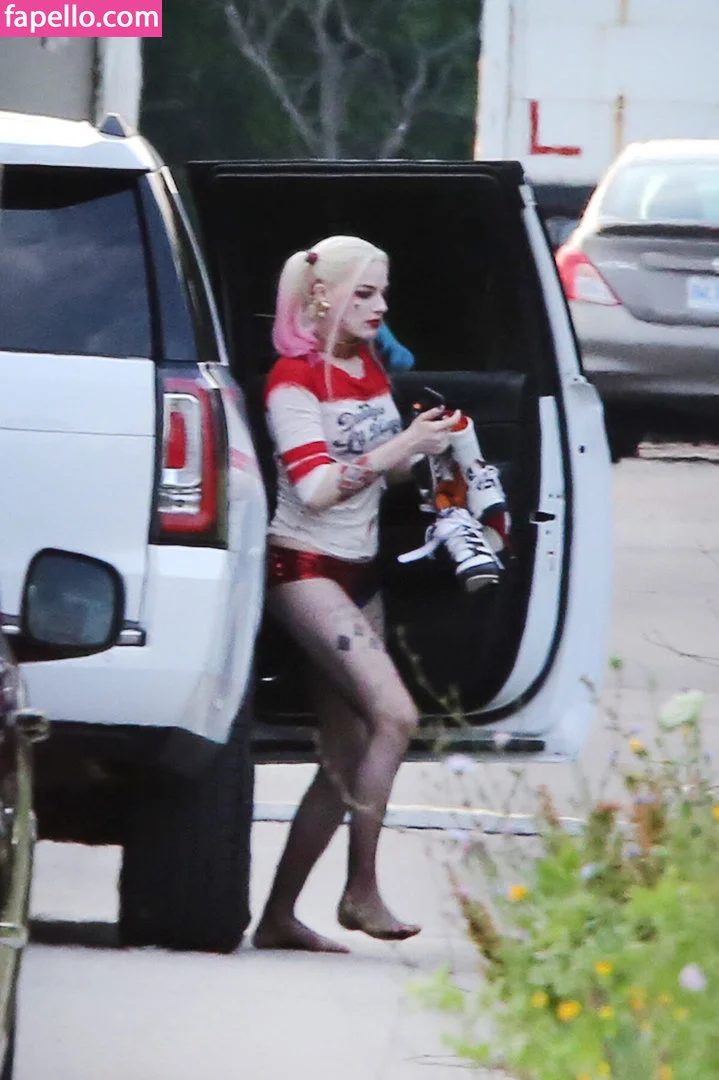 Margot Robbie Onlyfans Photo Gallery 