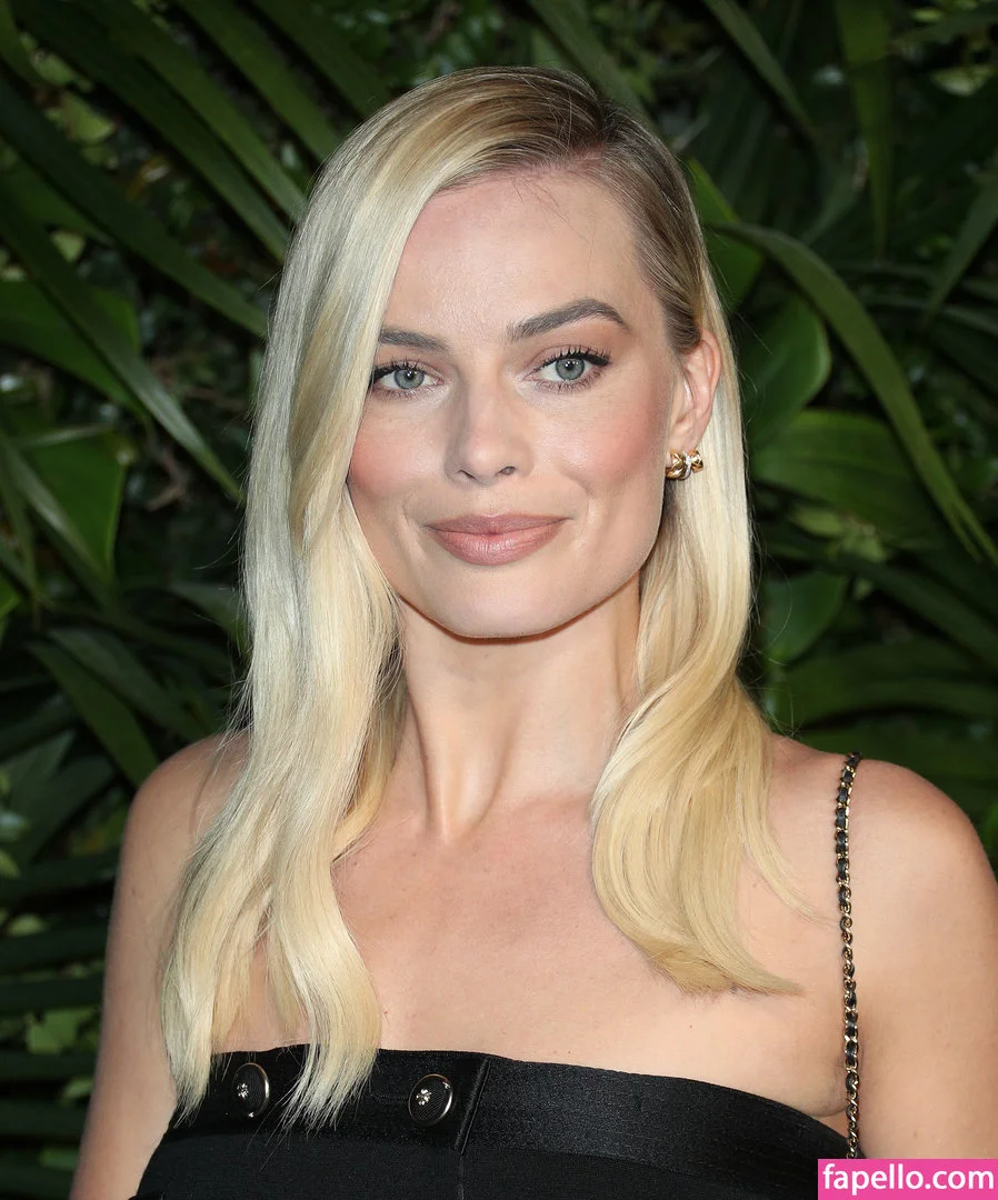 Margot Robbie Onlyfans Photo Gallery 