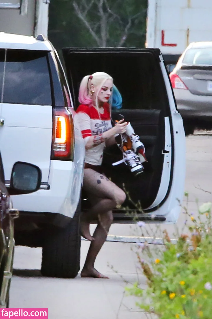 Margot Robbie Onlyfans Photo Gallery 