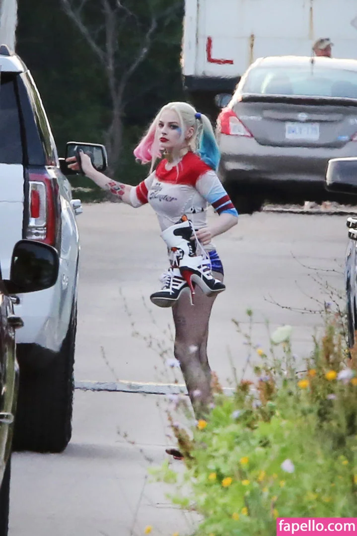 Margot Robbie Onlyfans Photo Gallery 