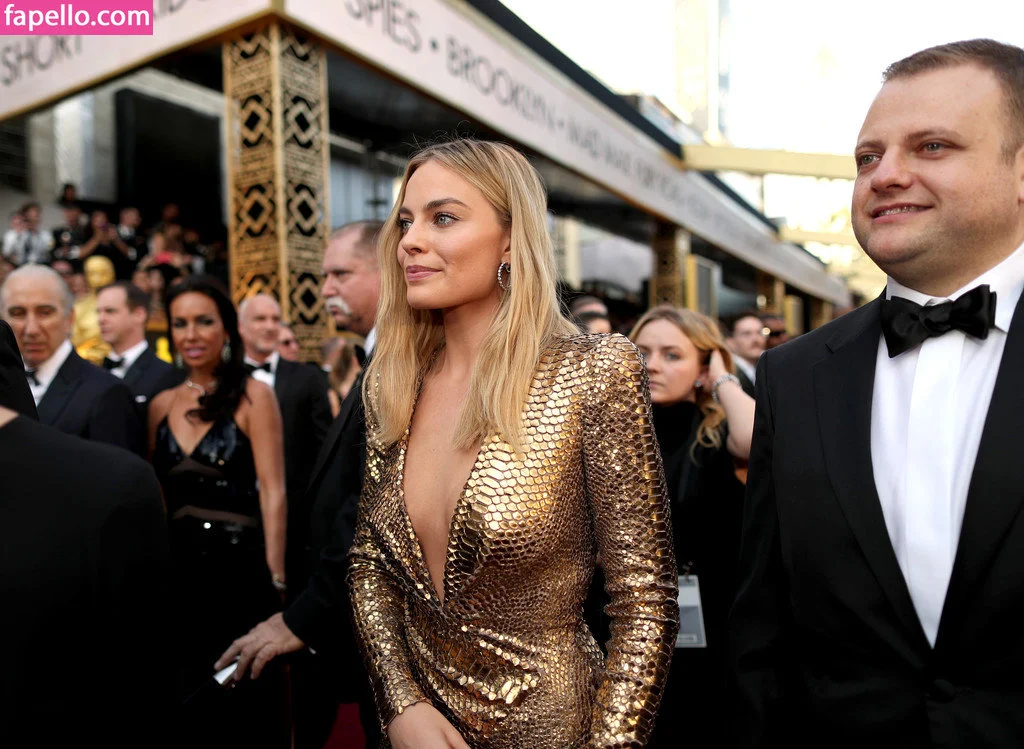 Margot Robbie Onlyfans Photo Gallery 