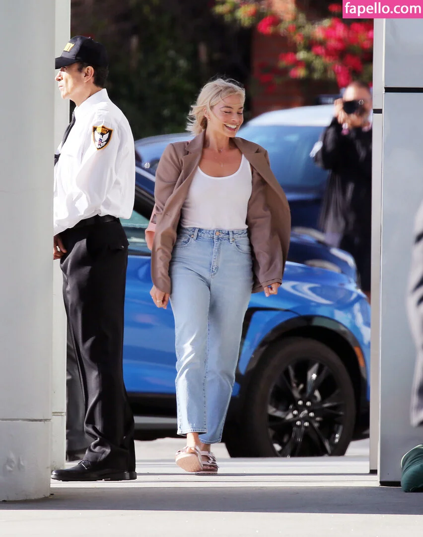 Margot Robbie Onlyfans Photo Gallery 