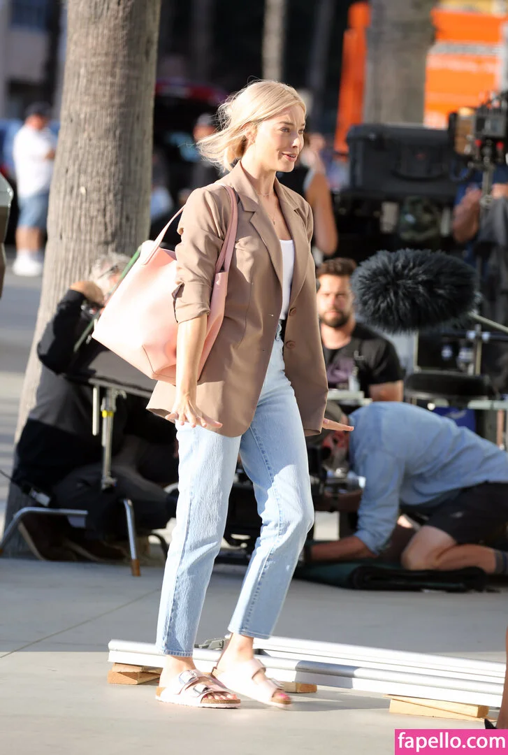 Margot Robbie Onlyfans Photo Gallery 