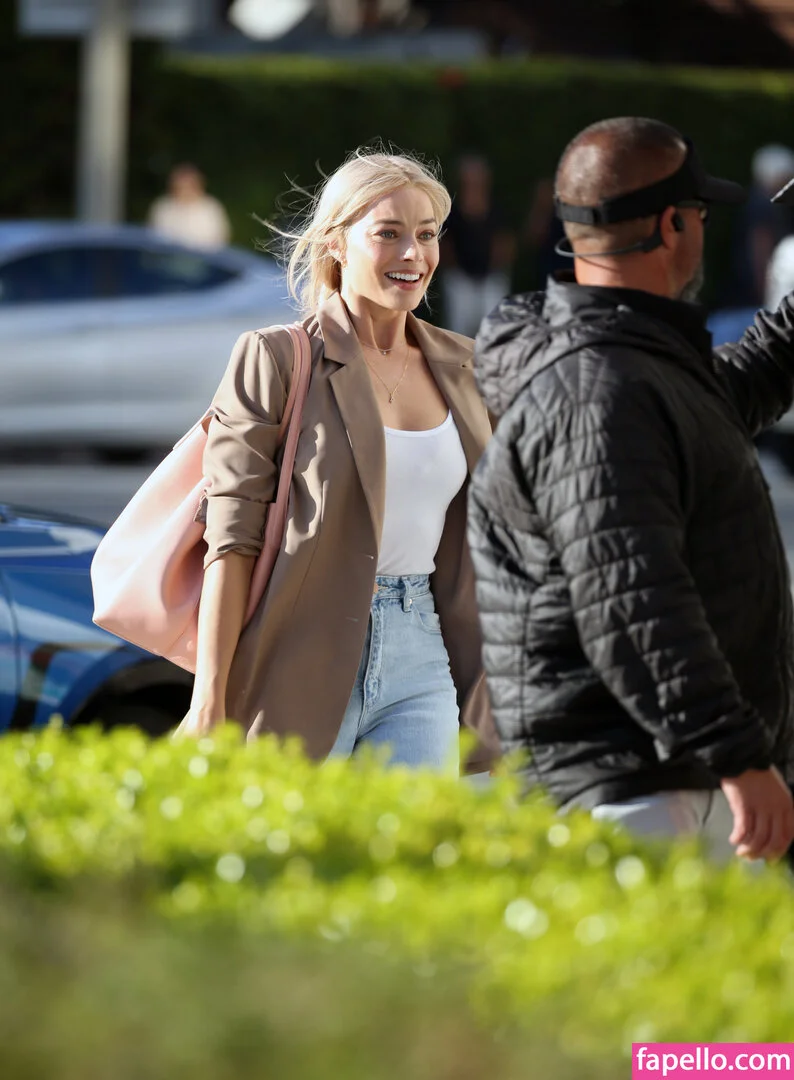 Margot Robbie Onlyfans Photo Gallery 