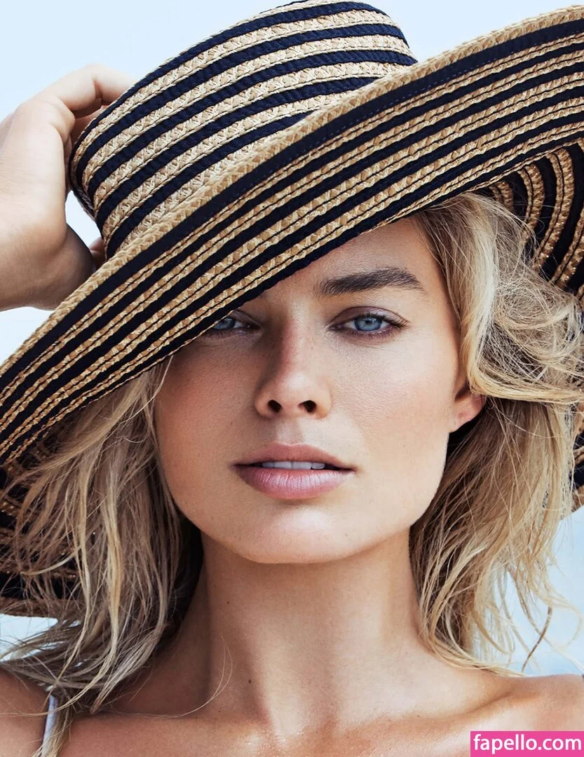Margot Robbie Onlyfans Photo Gallery 