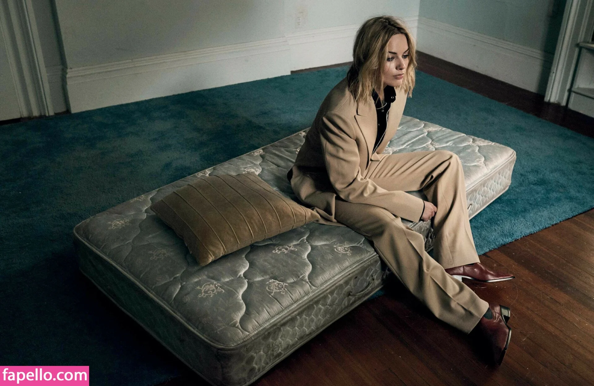 Margot Robbie Onlyfans Photo Gallery 